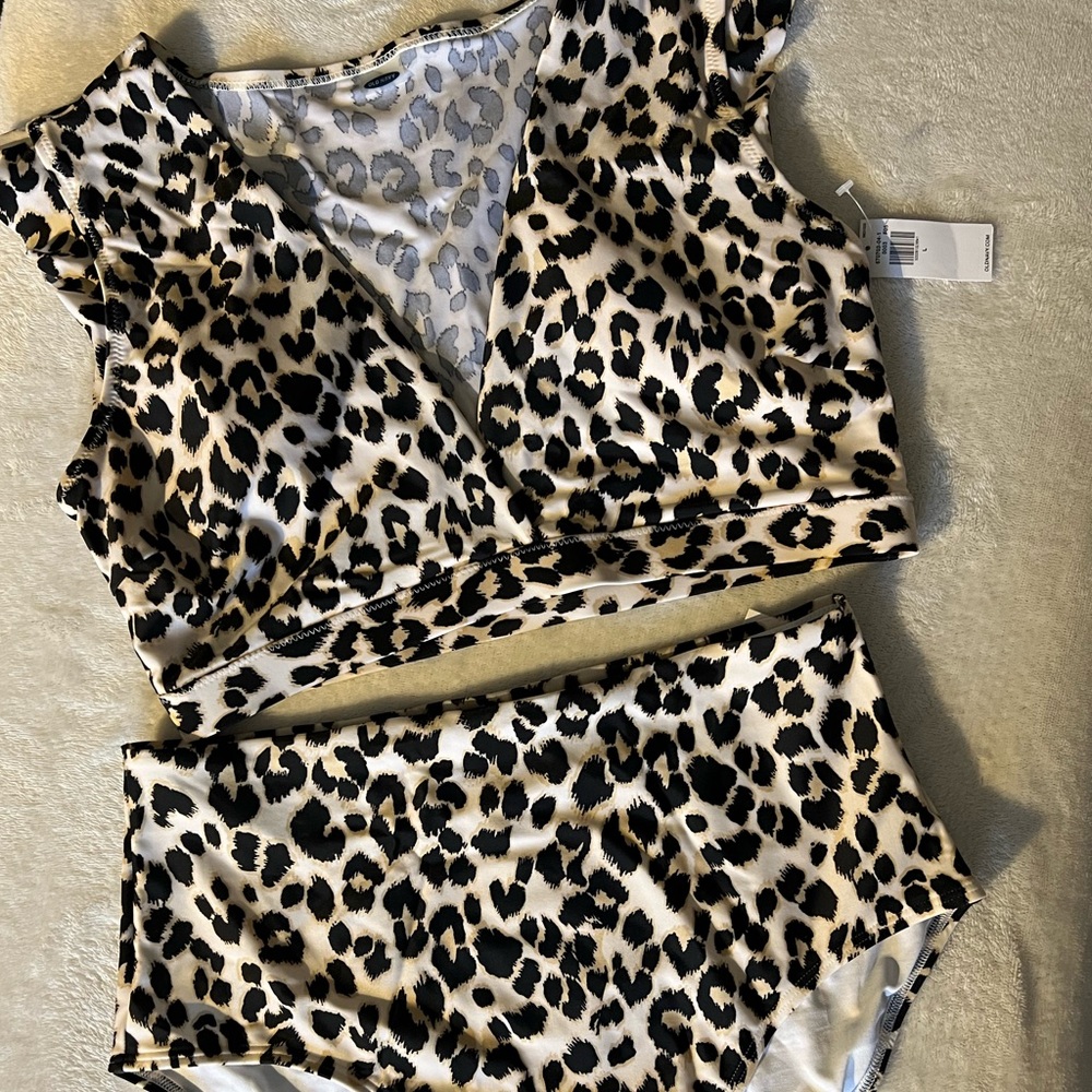 Old Navy Leopard print high cut bikini